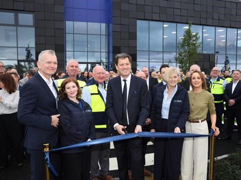 Smurfit Westrock نخستین تأسیسات را برای بسته‌بندی دارویی و کارآزمایی‌های بالینی افتتاح می‌کند